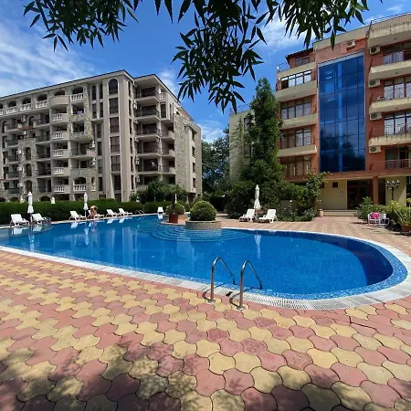Anita A15 Family Sunny Apartment